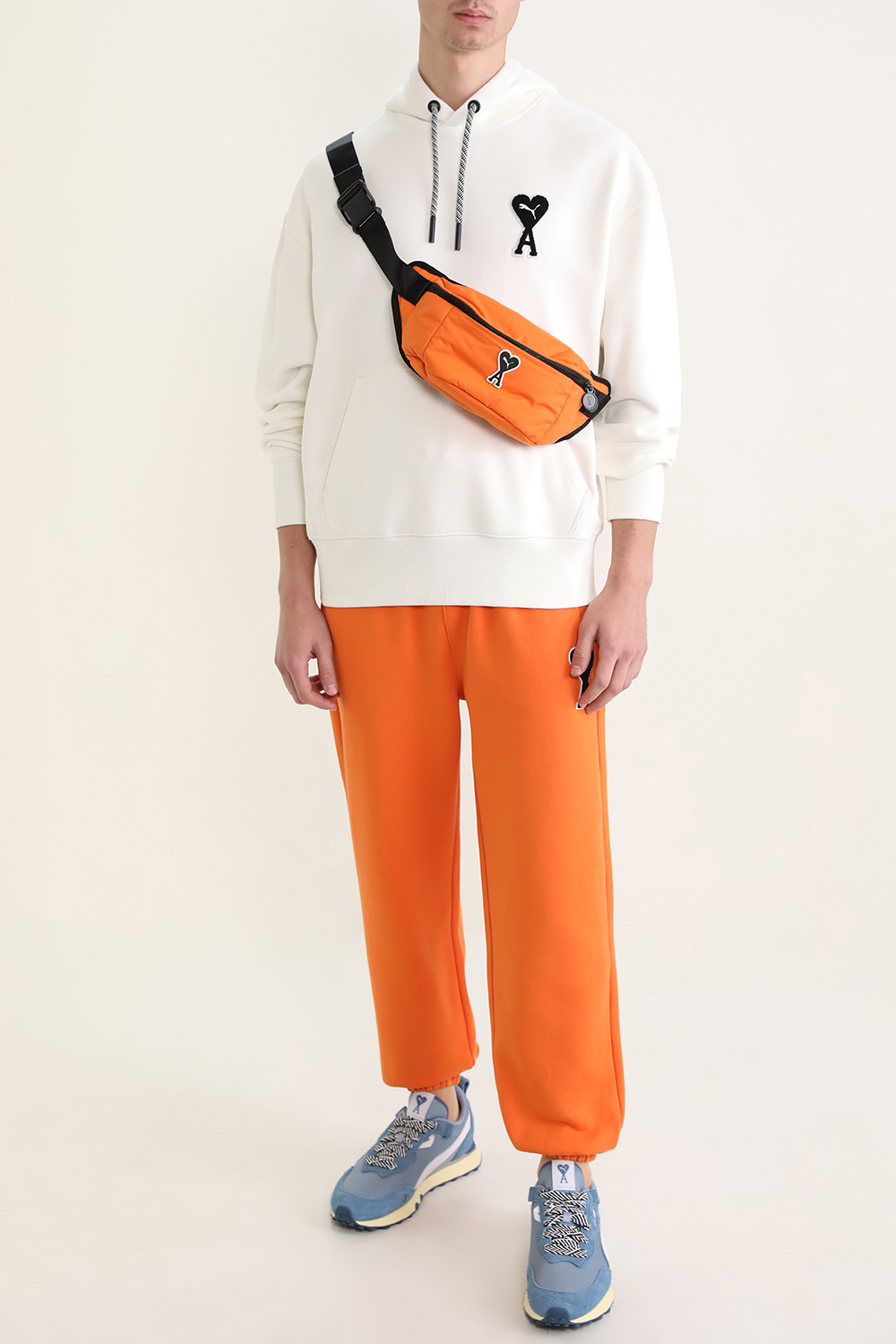 פומה X אמי סווטשירט קפוצ'ון